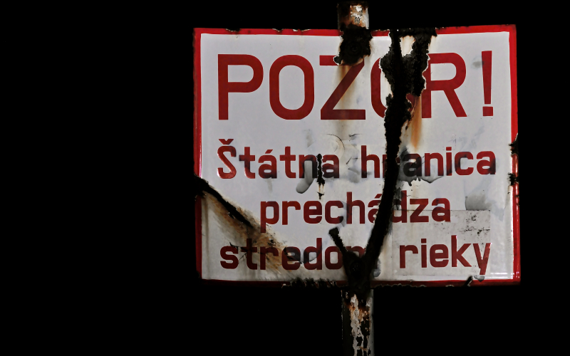 POZOR
