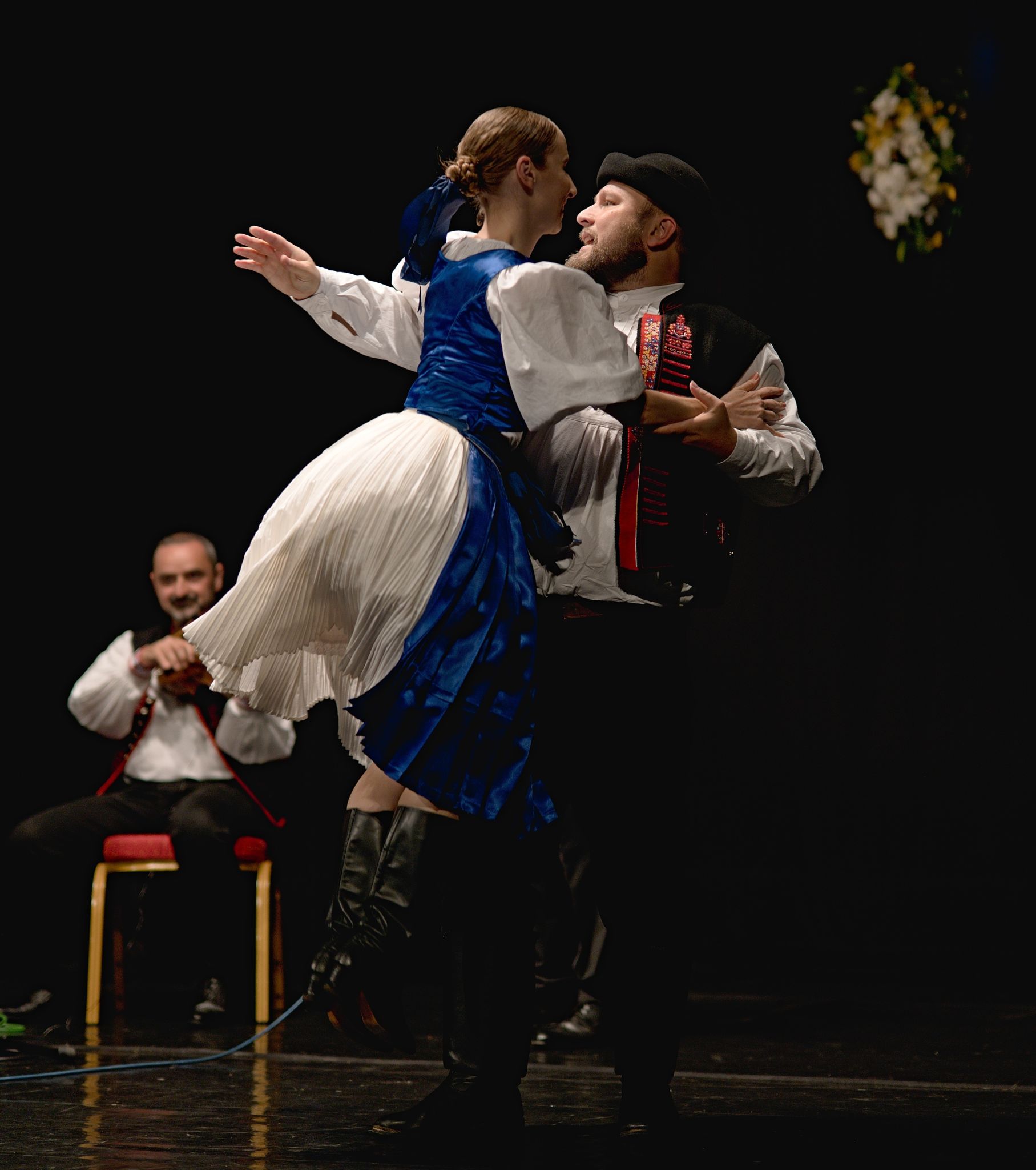 7 Kustarovci
