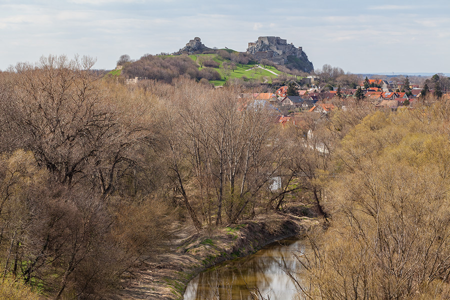 Devín
Kľúčové slová: Devín